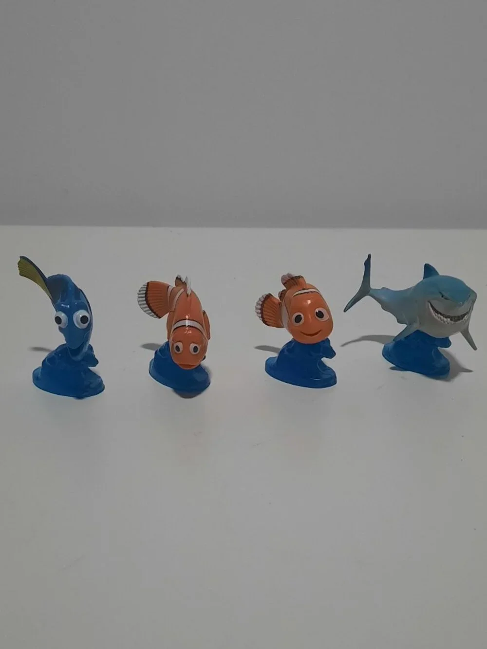 Disney Pixar Finding Nemo Micro Collection Figures Lot Bruce, Nemo, Marlin, Dory